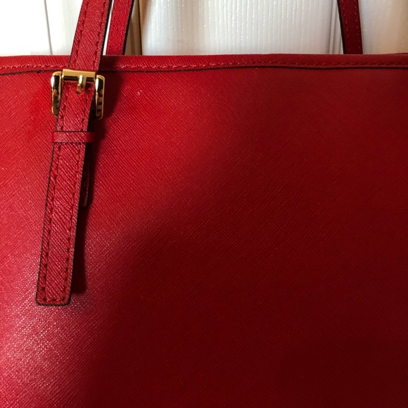 Michael Kors Red Jet Set Tote - Picture 4 of 8